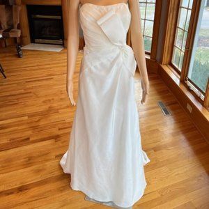 Marys Ivory Taffeta Strapless Corset Wedding Dress Size 18